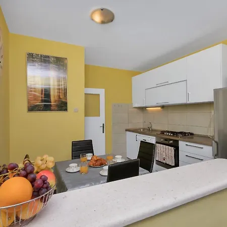 Apartment Apartment Mendy Makarska