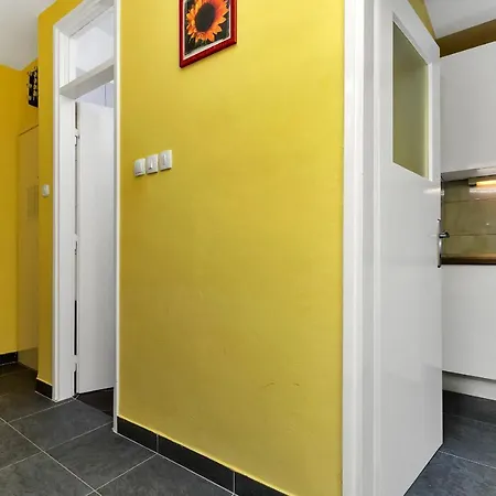 Apartment Mendy 马卡尔斯卡